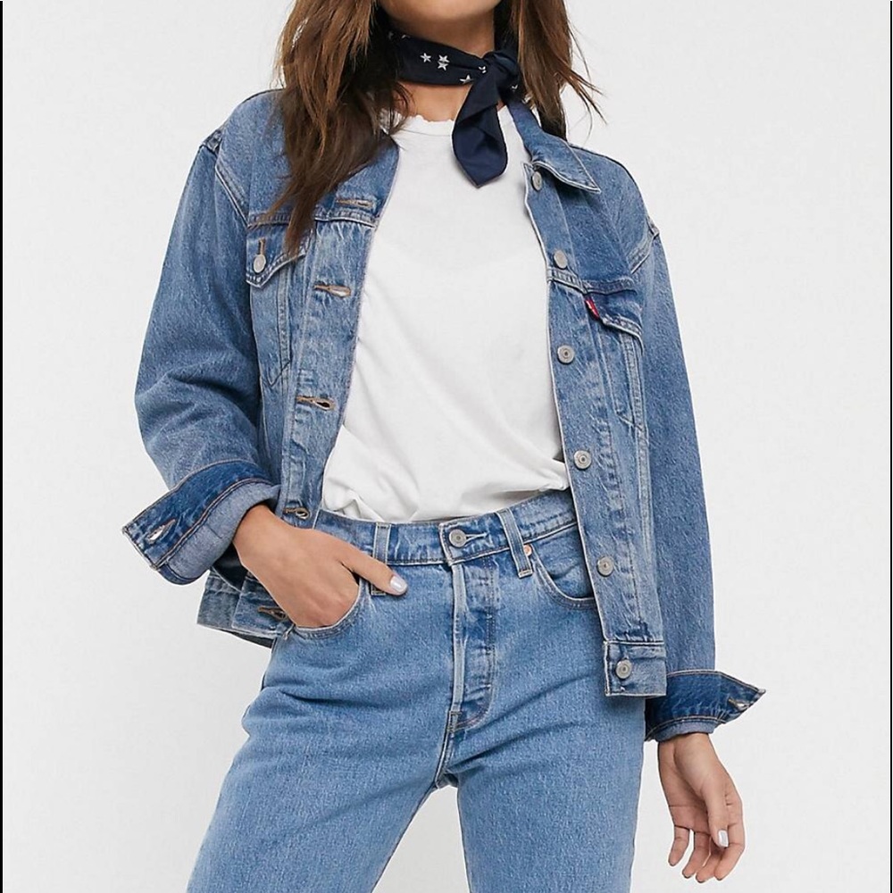SOLD Levi’s Denim Jacket Size S